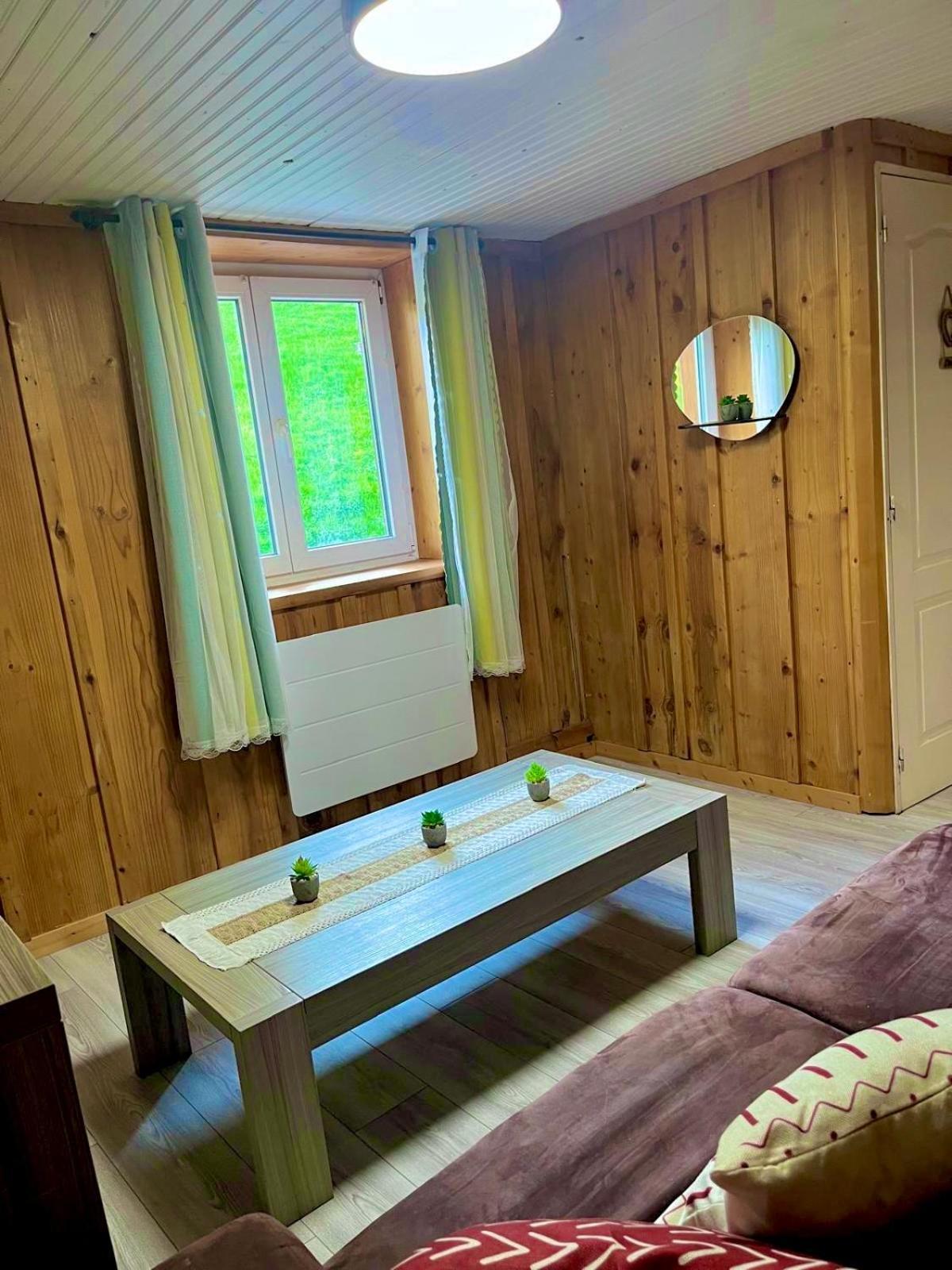 Appartement Dans Maison Familiale Бельво Экстерьер фото